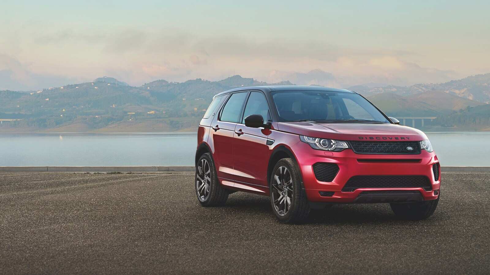 Midsize Luxury SUV Range Land Rover® Australia