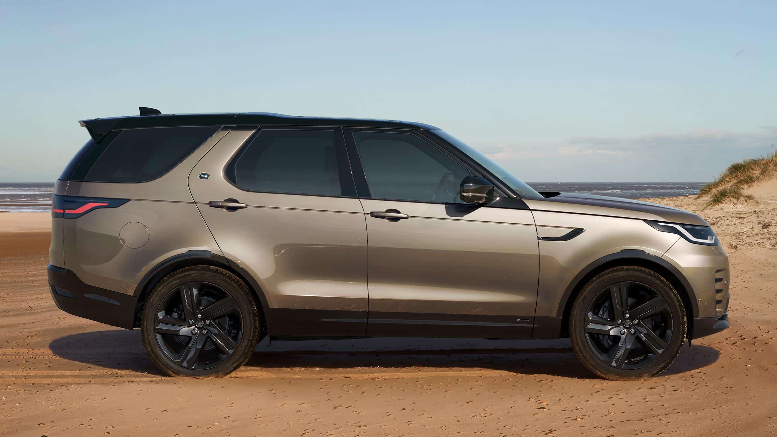 Explore our Luxury SUVs and 4WDs Land Rover® Australia