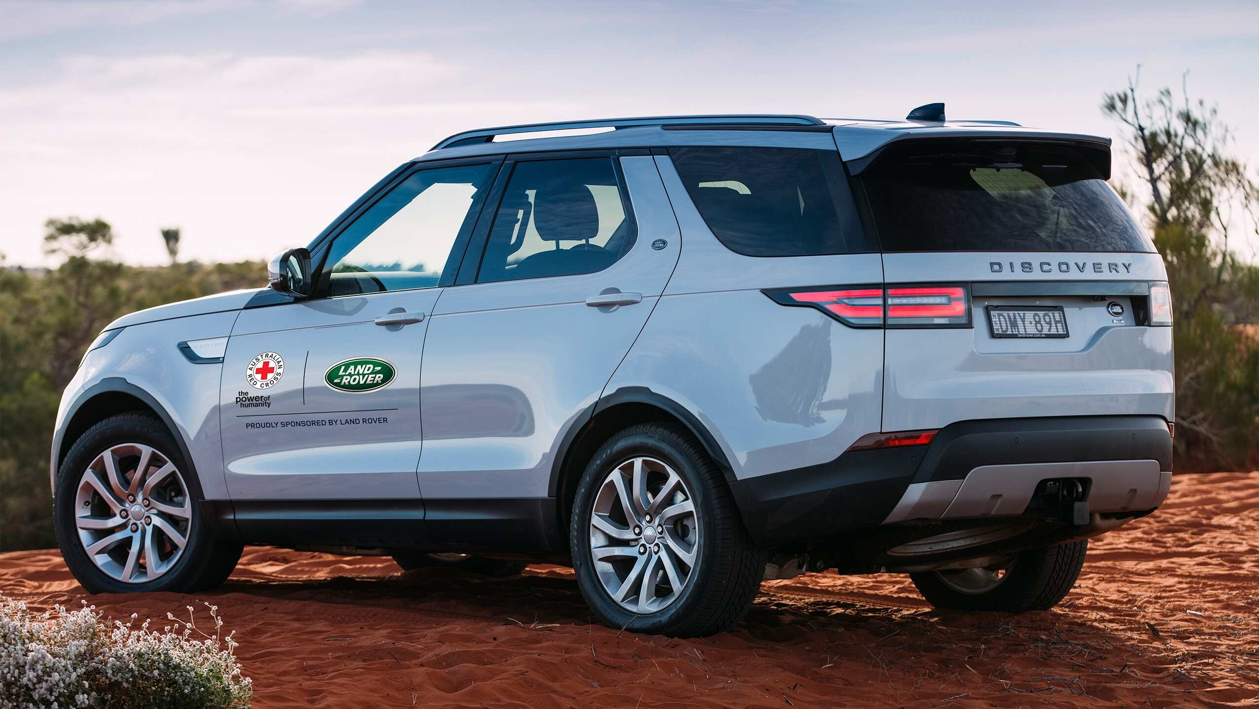Ford discovery 2019. Land rover discovery sport 2019 белый. Range rover discovery 2019. Land rover discovery sport 2020. Range rover discovery 2019.